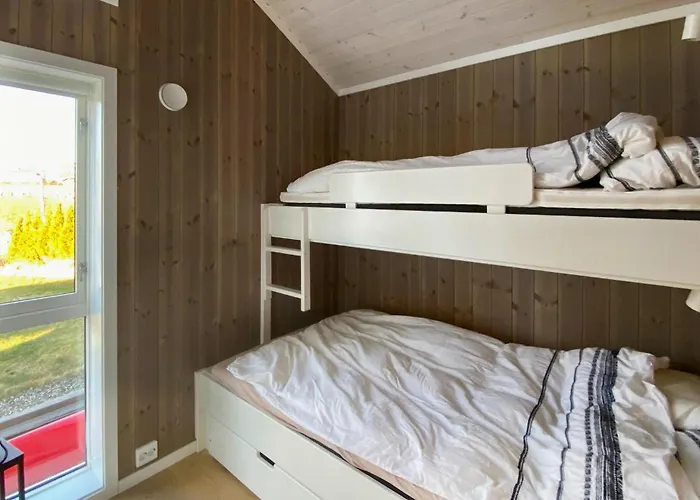 3 Bedroom Beautiful In Dom wakacyjny *